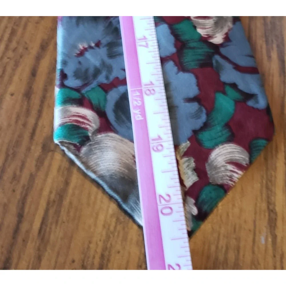 Stafford Executive Mens Red And Blue Floral Designer Silk Tie